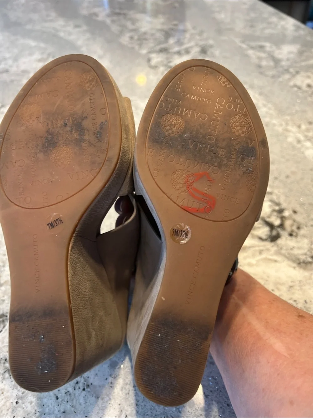Vince Camuto Iteena Taupe Suede Wedge Sandals Size 7 EUC